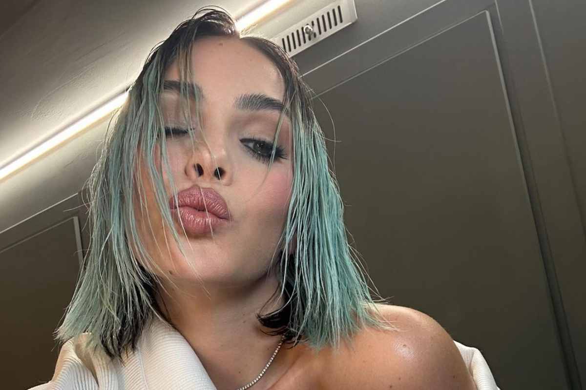 rose villain look sensuale