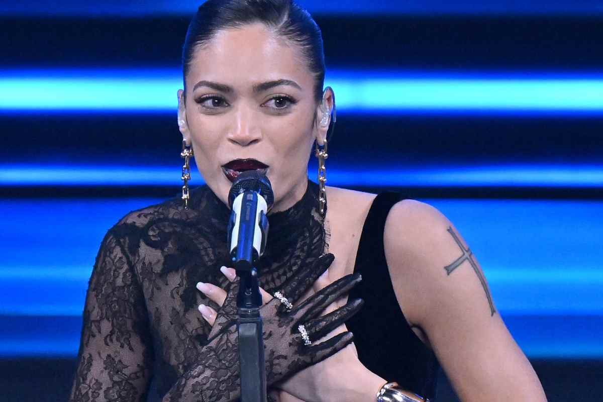 Elodie polemica concerto mancato