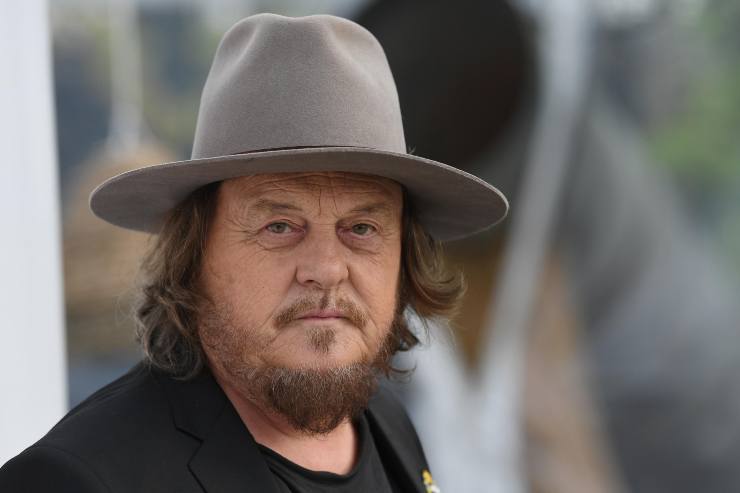 Zucchero attacca moglie massacrato storia