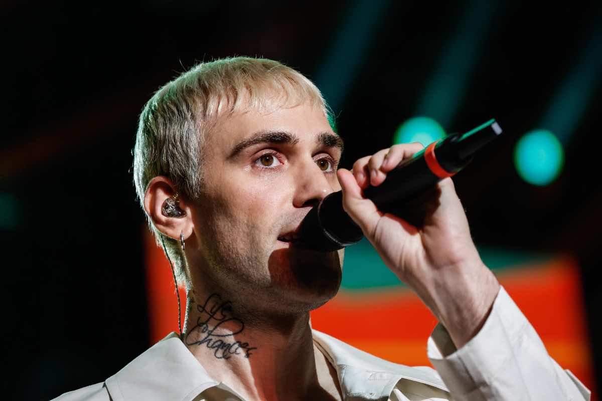 Mr. Rain colse tutti di sorpresa con la sua decisione, sul web riemerge la polemica