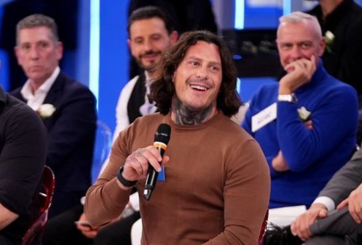 uomini e donne ex moglie corteggiatore